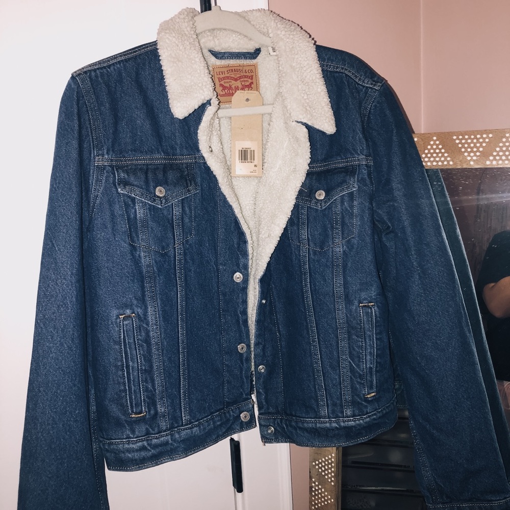 Levi’s Sherpa Lining Jean Jacket